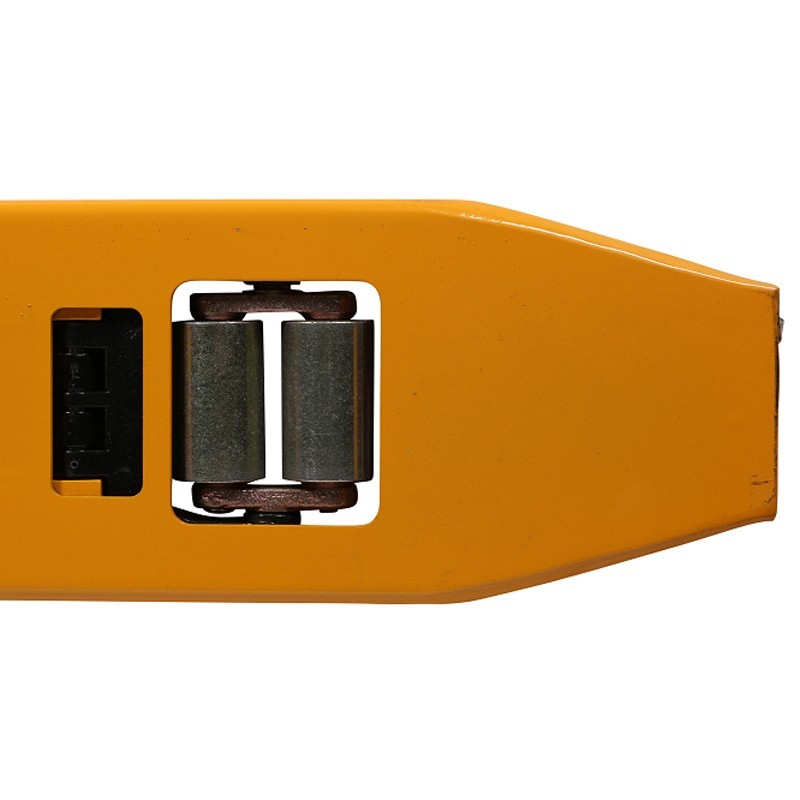 Vista frontal de los rodillos dobles de la transpaleta perfil bajo 35mm