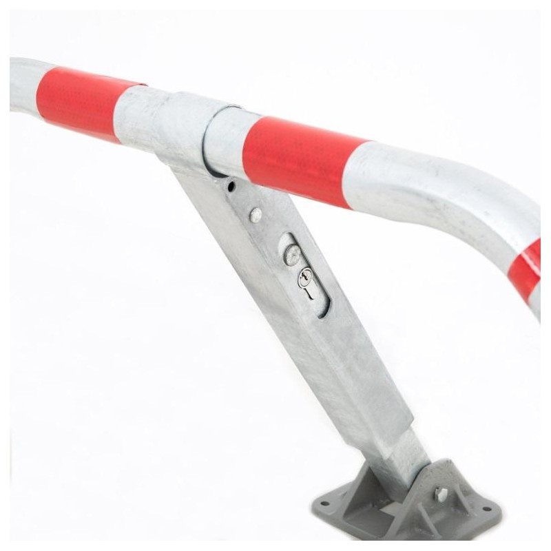 Zoom sobre el tubo de refuerzo del arco abatible de parking