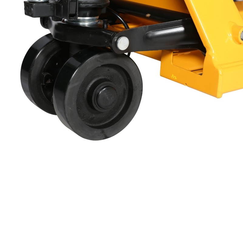 Zoom en las ruedas directrices de la transpaleta manual 1200kg
